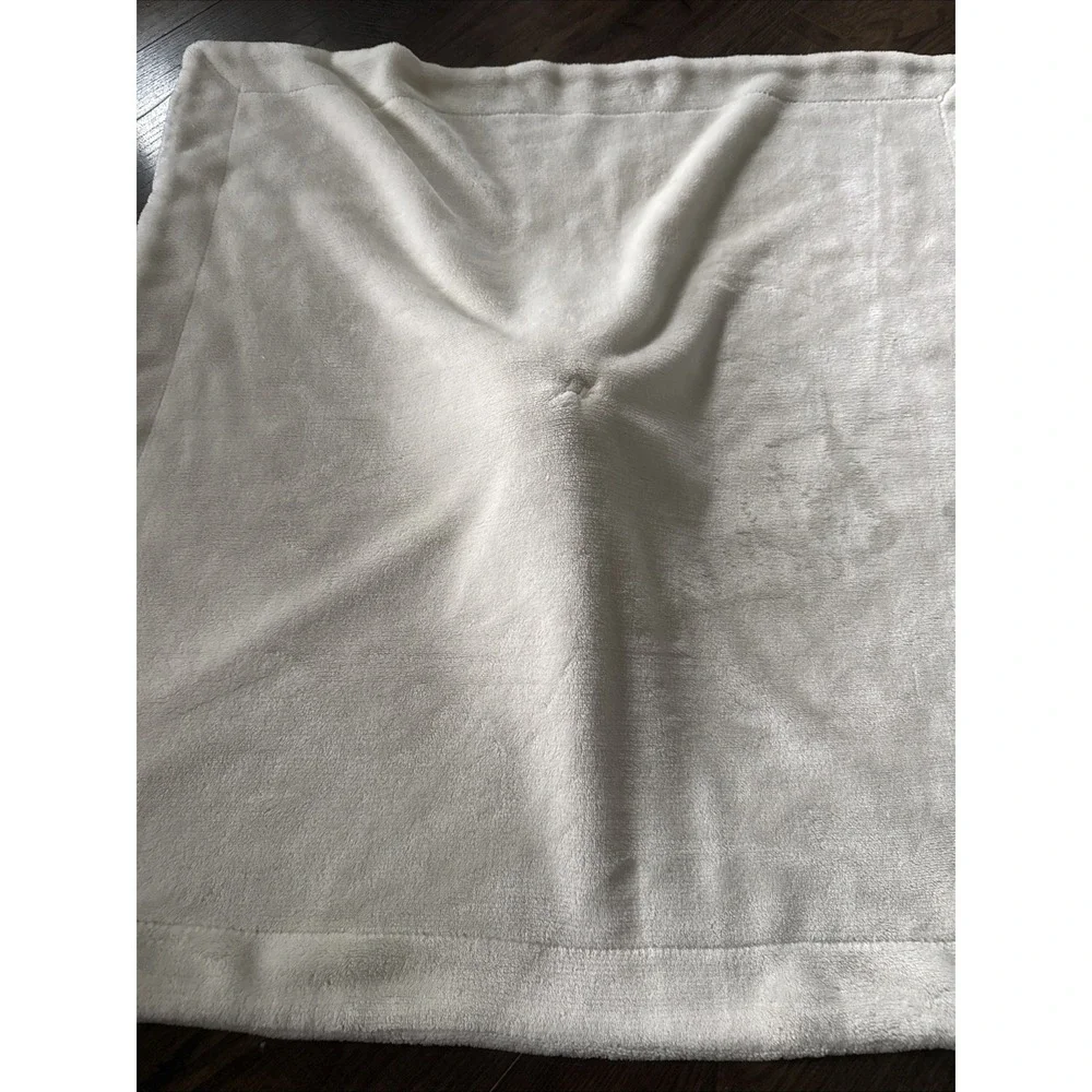Baby Beth Bazzar Ivory Elephant Embossed Baby Blanket 30